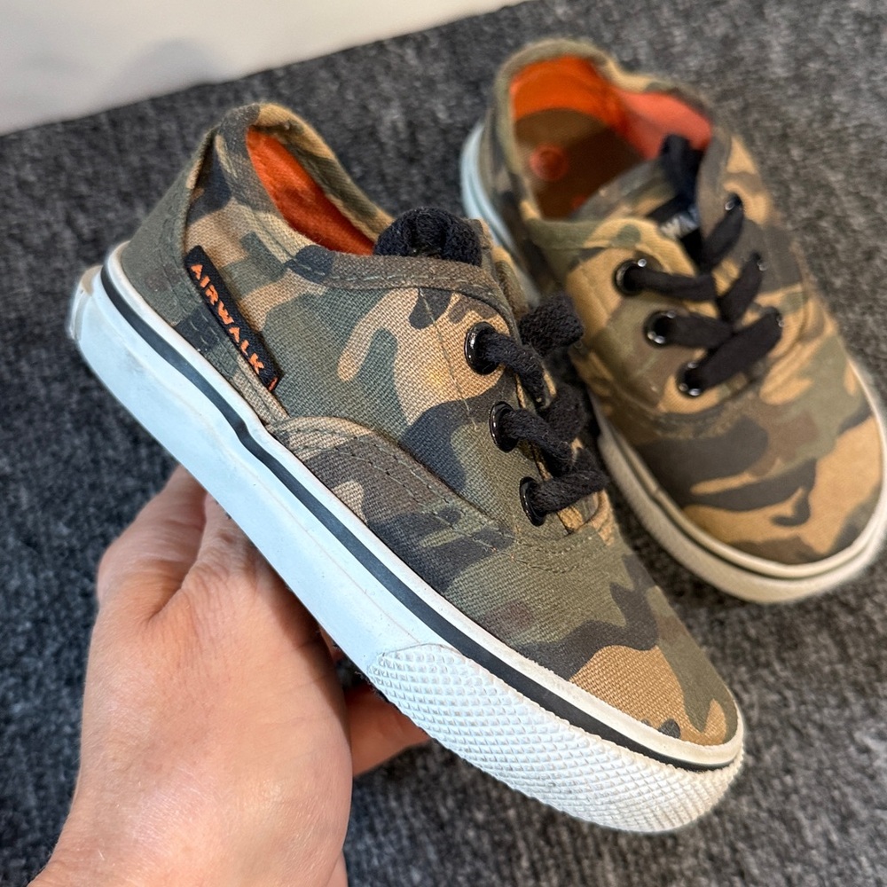 Airwalk Camo Toddler Cute Sneakers Size 6